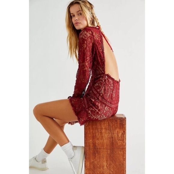 FLL Dress Emerie Lace Open Back Floral Paisley Long Sleeve Mini Burgundy L NWT - Picture 1 of 11